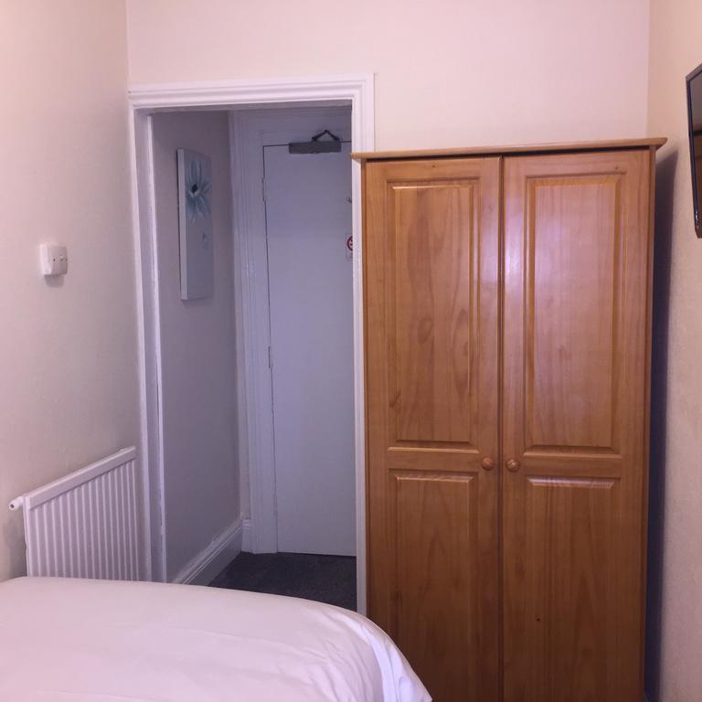 Bed and Breakfast Crowndale Torquay - Exclusively For Adults Экстерьер фото